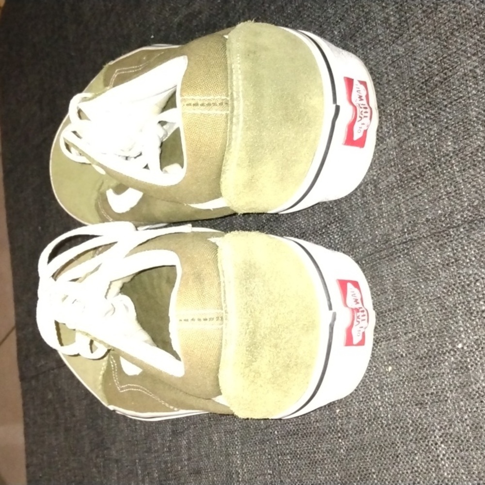 Vans - Picture 3 of 6